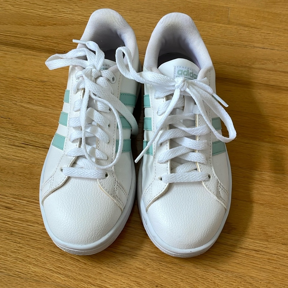 Adidas CloudFoam Off-White Sneakers with Turquoise Stripes Size 6